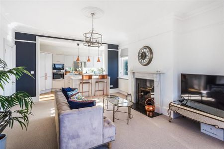 3 bedroom apartment to rent - Photo 3