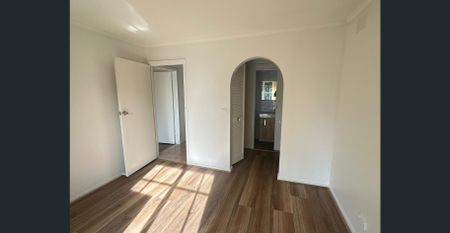 Spacious Family Home with Mountain Views and Exceptional Convenience - Photo 3