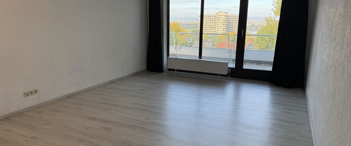 56179 Vallendar:Helle Wohnung mit 3 ZKB und Balkon mit Fernblick in ruhiger Wohnlage von Vallendar - Foto 1
