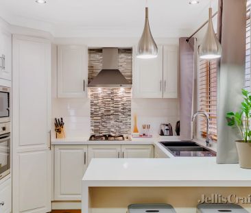 3/10 Hibiscus Avenue, Briar Hill, Melbourne - Photo 5