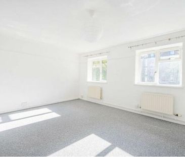 Flat to rent - Boone Street, London, SE13 - Photo 2