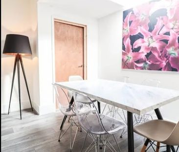 6 Bed Detached House, Hainault Road, E11 - Photo 3