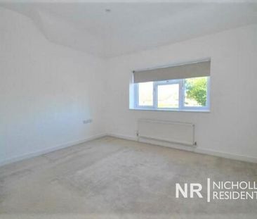 2 bedroom end of terrace house to rent - Photo 2