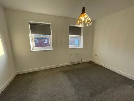 2 bedroom End Terraced House to let - Photo 5