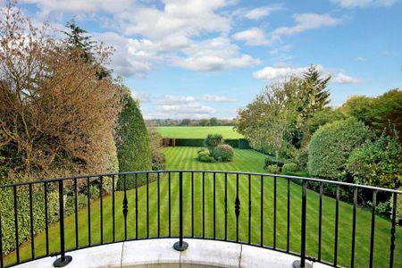5 bedroom detached house to rent - Photo 2