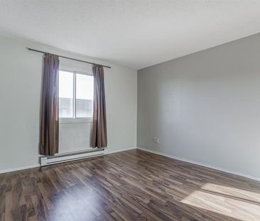 453 Rue Éricka - Photo 2