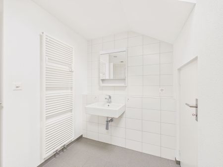 Attractive 2.5-room apartment in Oberdorf, canton SO - Photo 4