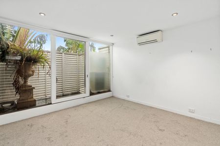 Albert Park Cottage - Photo 2