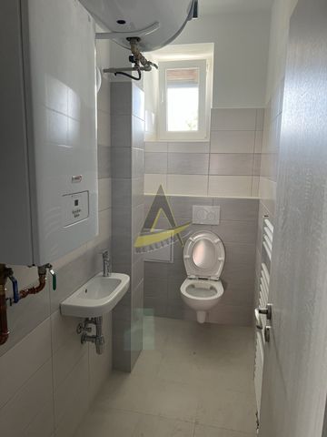 Pronájem bytu 3+kk 108 m², Černá v Pošumaví - Photo 2