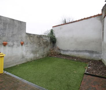 Een gerenoveerde woning met 2 slaapkamers en terras/tuin. - Foto 3