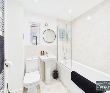 3 bedroom detached house to rent - Photo 6