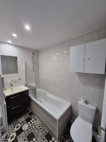 Location Appartement 2 pièces 40m² TOURCOING 59200 - Photo 5