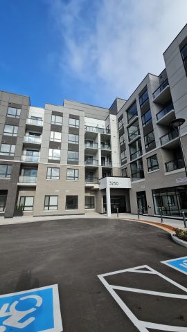 For Lease - 3250 Carding Mill Trail, Oakville, Ontario - Photo 5