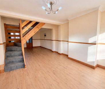 3 bedroom terraced house to rent - Photo 3
