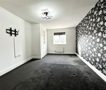 4 bedroom semi-detached house to rent - Photo 5
