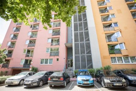 Pronájem bytu 1+kk, 37 m - Fotografie 5