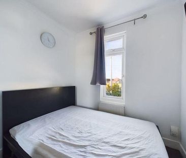 1 bedroom property to rent - Photo 6