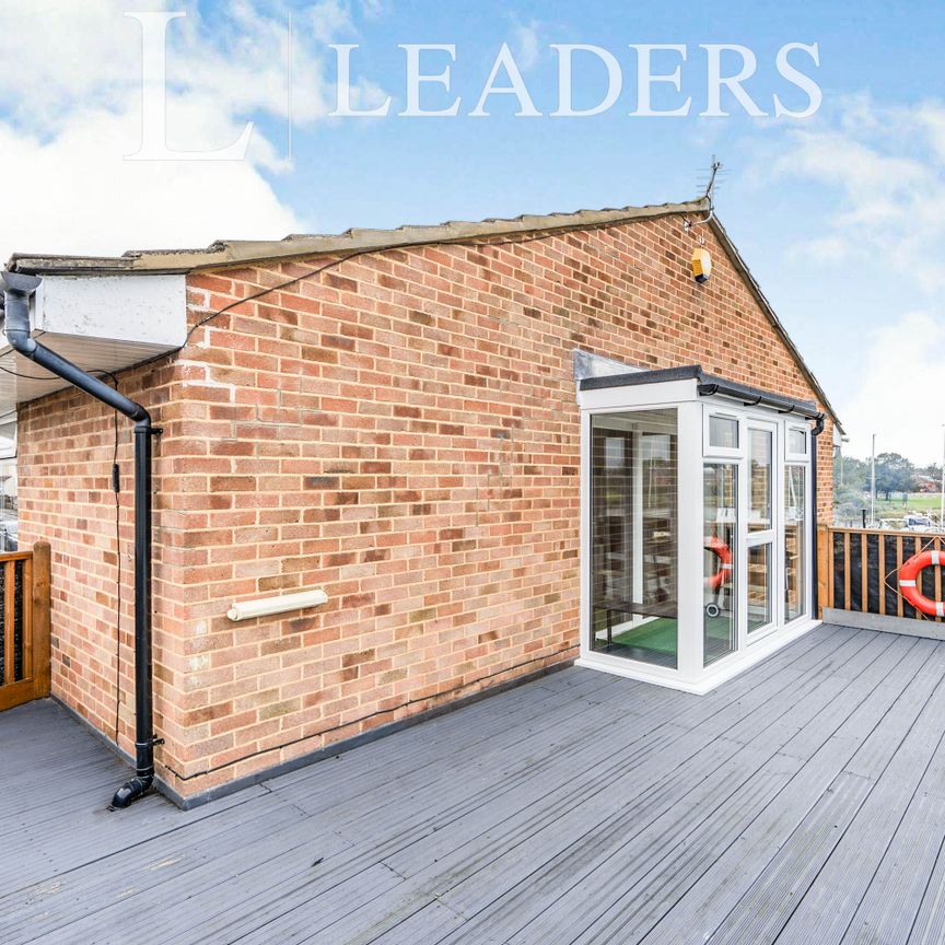 1 bedroom flat to rent Parham Road - Photo 1