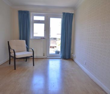 3 bedroom detached house to rent - Photo 2