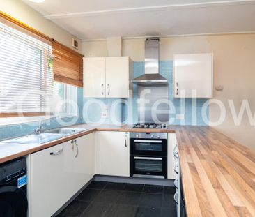 2 bedroom maisonette to rent - Photo 4