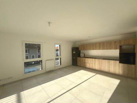 Location Appartement 3 pièces 62m² AIX LES BAINS 73100 - Photo 4