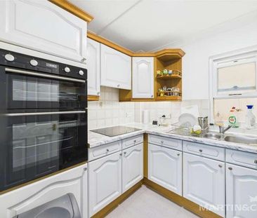 The Steyne, Bognor Regis, PO21 - Photo 6