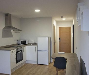 Studio to rent - Photo 1