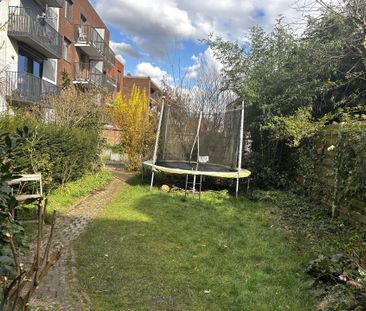 Rijwoning met 2 à 3 slaapkamers en tuin - Photo 3