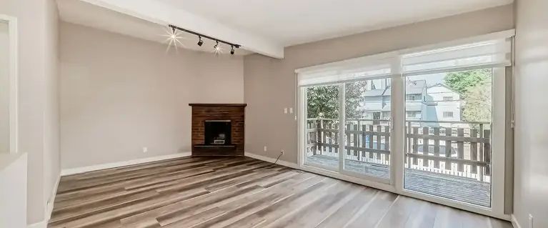 Newly Renovated 2 Bedroom + 1.5 Bath in Innercity Crescent Heights Calgary DT | 4 - 122 12 Avenue Northeast, Calgary - Photo 1