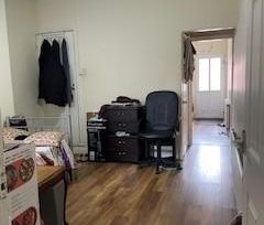 3 bedroom flat to rent - Photo 2