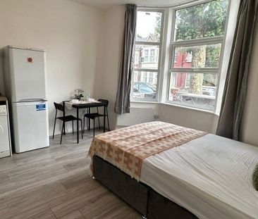Studio Flat, Tunley Road, NW10 - Photo 4