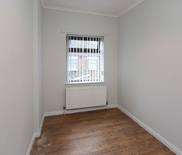 20 Dhu Varren Crescent, Belfast, BT13 3FL - Photo 3