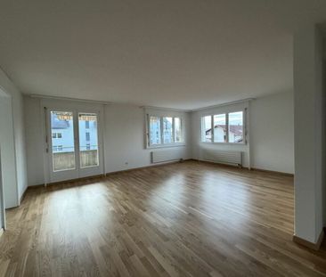Bright 4.5 room apartment with large balcony - Photo 3