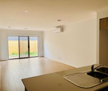 92 Rosso Drive, Tarneit, Vic 3029 - Photo 4