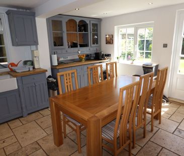 Four Bedroom Detached House to Rent in Chelmsford - Photo 6
