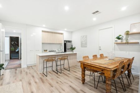 Coastal Modern Living - Photo 2