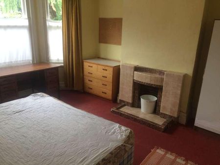 Richmond Gardens, SO17 - Photo 5