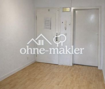Schöne Dachgeschosswohnung mit 2-Zimmern in zentraler Wohnlage von ... - Photo 1