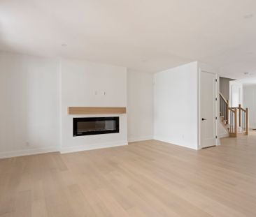 For Lease - 2603 Buroak Drive, London North, Ontario - Photo 2