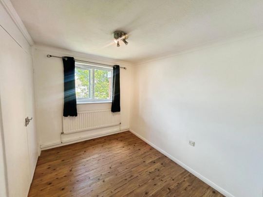 Farr Drive, Coventry - Photo 1