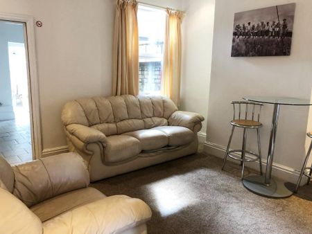 4 bedroom house share to rent - Photo 4