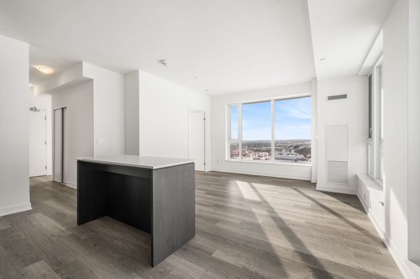 For Lease - 2 David Eyer Drive Unit# 1325, Richmond Hill, Ontario - Photo 1