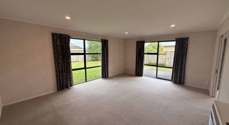 Low Maintenance, Warm, Functional - Photo 2