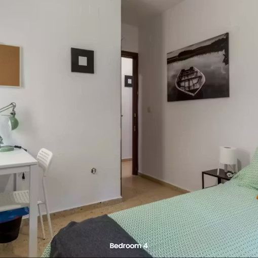 Plaça del Dramaturg Faust Hdez. Casajuana, Valencia, Valencian Community 46003 - Photo 1