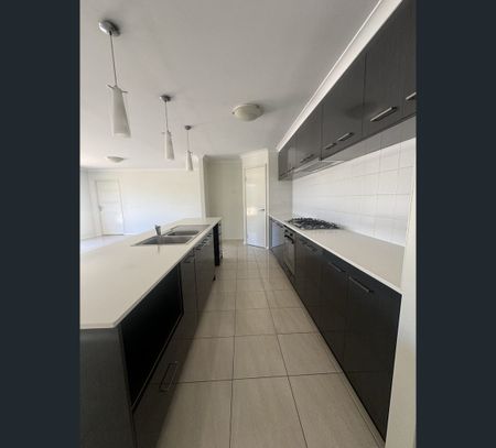 24 Nerrel, Waggrakine, WA 6530 - Photo 2
