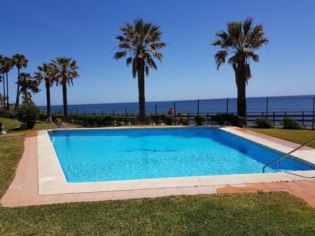 Duplex in Calahonda - Photo 4