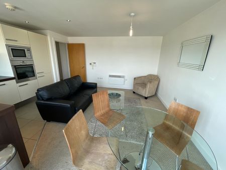 2 bedroom to let - Photo 4