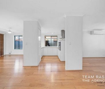 Low Maintenance 3 Bedroom Villa! - Photo 3