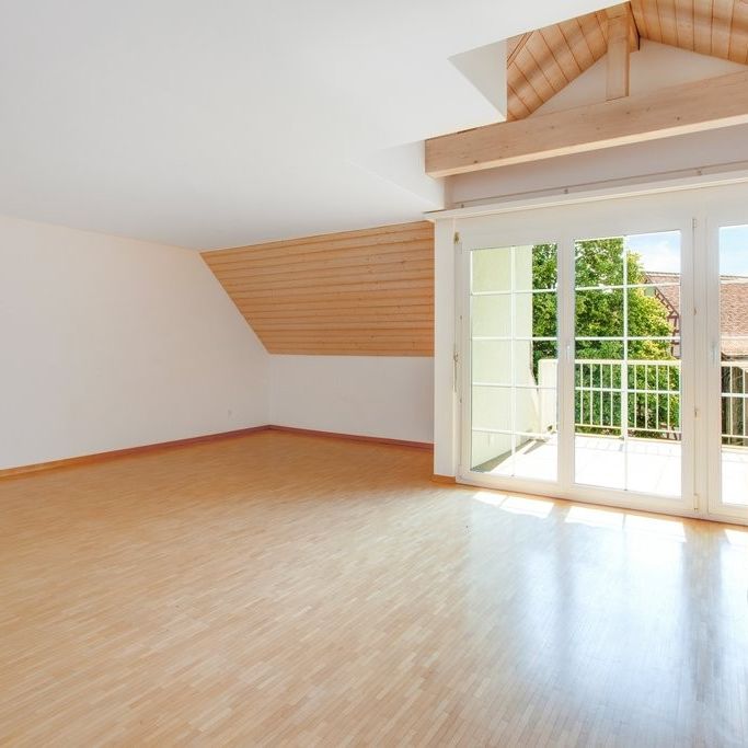 Maisonette-Dachwohnung mit viel Licht und Luft - Photo 1