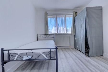 1 bedroom semi detached house to rent - Photo 3